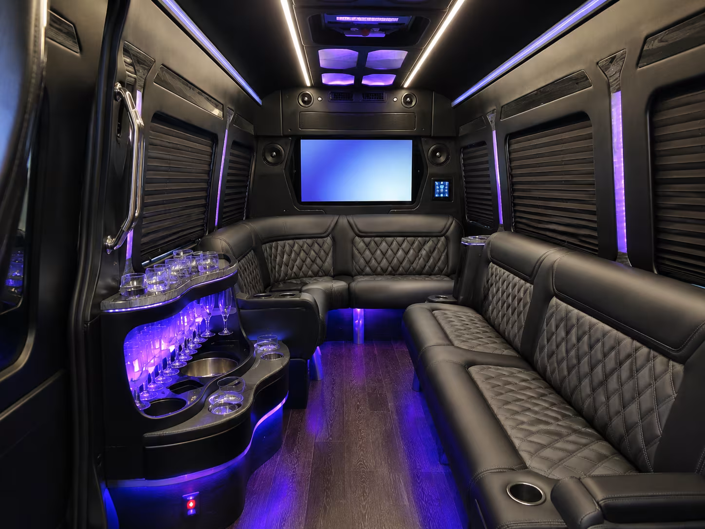 booking airport transfers to austin bergstrom international airport aus