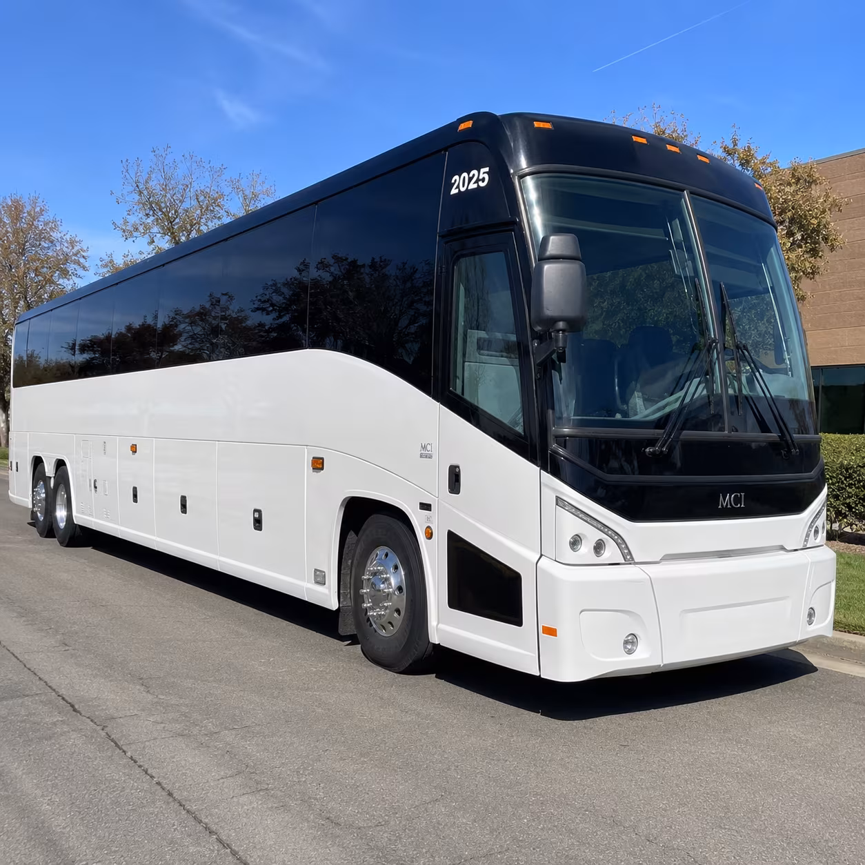 concert bus rides to the long center and waterloo park